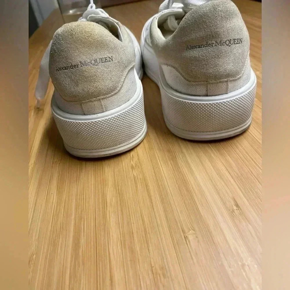 Alexander Mcqueen sneakers white, US size 8.5 M or 10 F - Picture 4 of 7